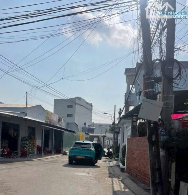 Hàng Ngộp Cần Bán nhanh Căn nhà ở Tân Xuân 1, Hóc Môn 94m2 Sổ hồng Riêng 790triệu bao phí