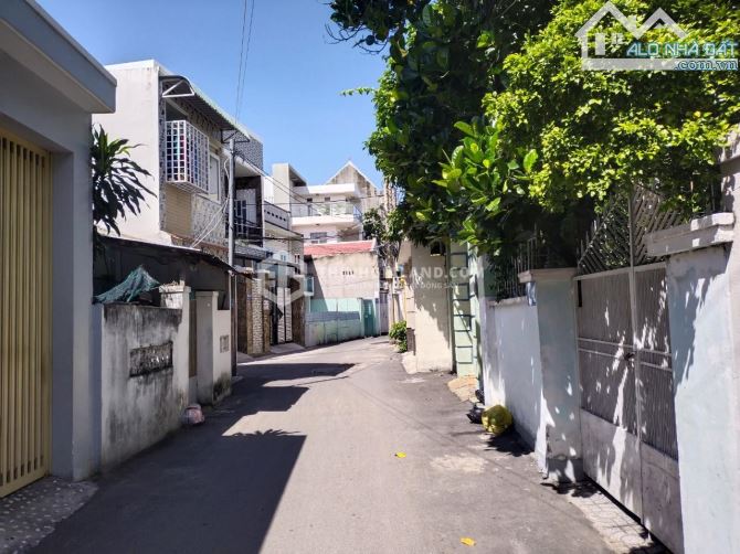 BÁN NHÀ TÍNH ĐẤT HẺM Ô TÔ ĐƯỜNG BA CU P.4 VŨNG TÀU 112m2 THỔ CƯ NGANG 5.83m GIÁ TỐT 7.4 TỶ