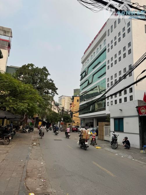 Hồng Mai nhà đẹp 40m2, 4t. Khung cột chắc chắn. Nhỉnh 7tỷ