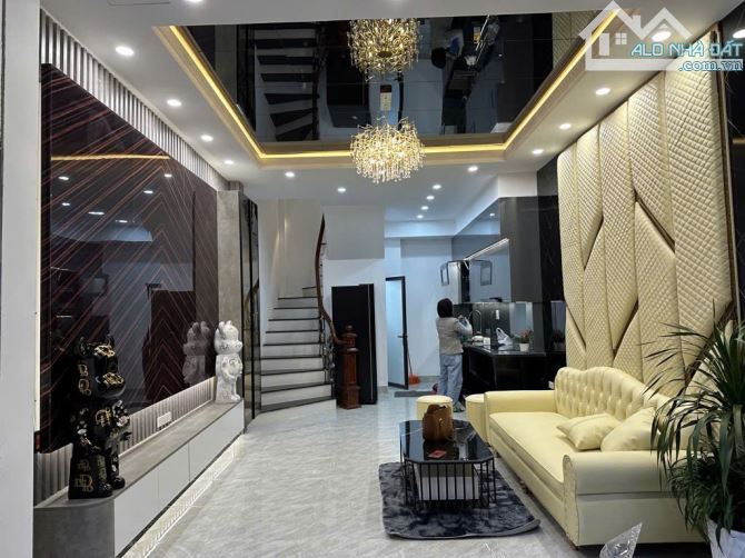 Bán Đất Huỳnh Cung- gần Trường THCS Tam Hiệp , DT 61m , MT 5.3 ,Giá hơn 6 tỷ ,cách oto 30m