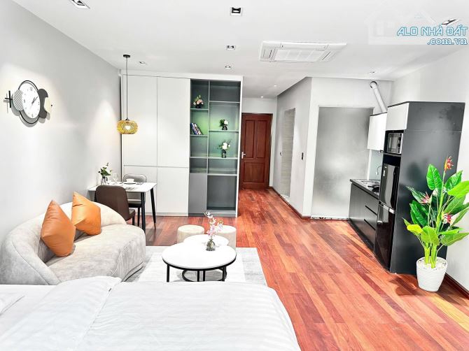 Sở hữu ngay tòa nhà CCMN 7 tầng thang máy 121m2 Lương Thế Vinh MT8m 30P doanh thu 1.8 tỷ