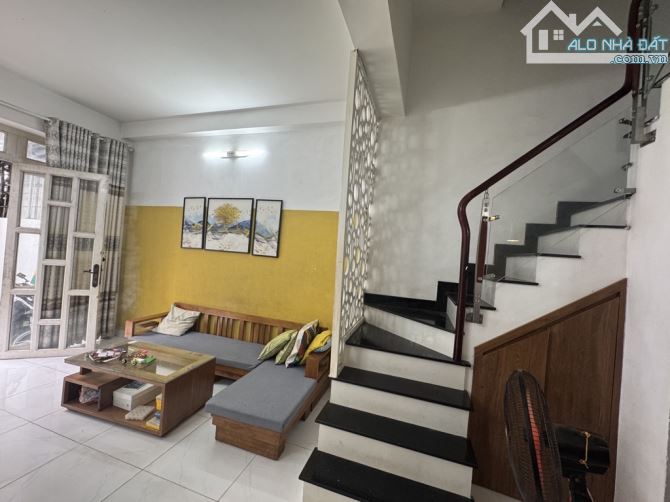 Bán Nhà đường 22 Linh Đông, Thủ Đức, 65m2, 3 tầng, hẻm xe hơi, khu phân lô