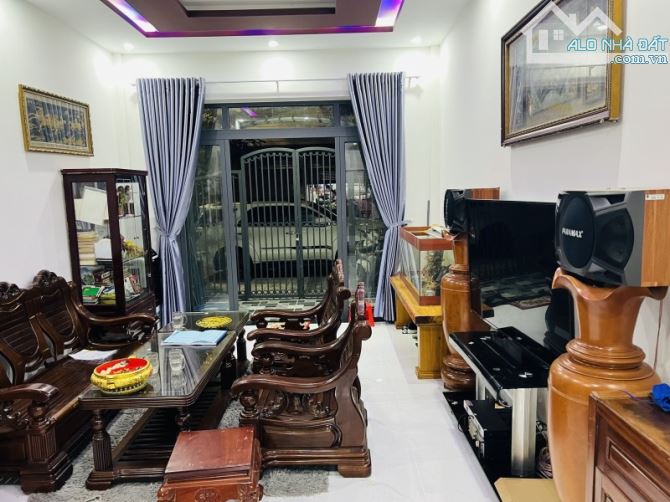 SIÊU PHẨM NHÀ 3 TẦNG - 5 PHÒNG NGỦ - NGUYỂN ĐÌNH CHIỂU - NGŨ HÀNH SƠN - NHỈNH 6 TỶ!