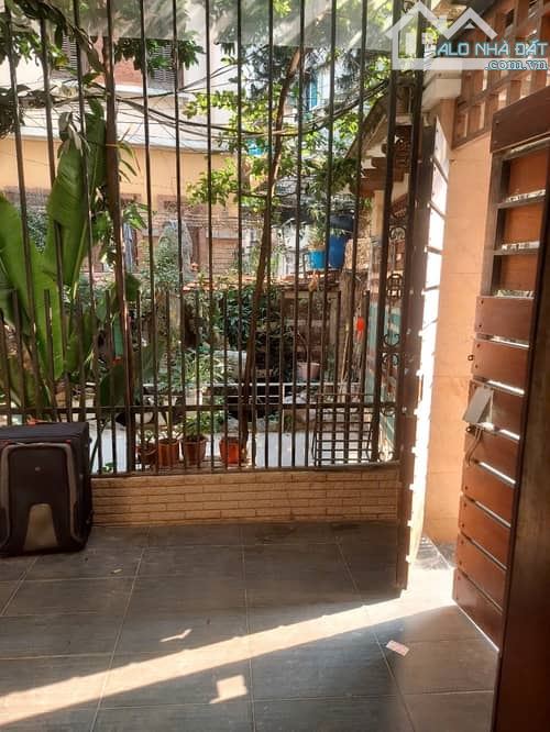 16tỷ ô tô đỗ cửa 60m2, 5tâng ,mt4m tại trung hòa cầu giấy