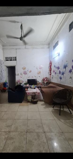BÁN ĐẤT TẶNG NHÀ 3 tầng cũ_ Khung cột chắc chắn_ 1 ngoặt ra phố_ Ô tô đỗ cửa_ MT thoáng