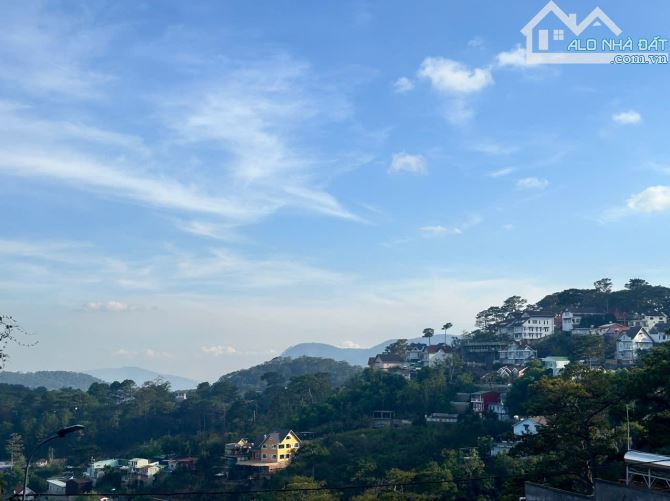 Lô đất View rừng thông DT 300m2 ngang 14,4m cách mặt tiền 50m, Hồ Xuân Hương 1km