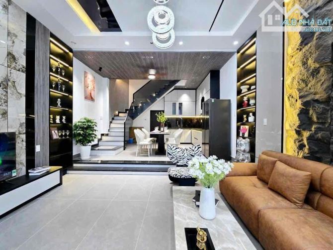 🏡 BÁN NHÀ 3 TẦNG FULL NỘI THẤT – CÁCH ĐƯỜNG NÚI THÀNH CHỈ 10M – HẢI CHÂU TRUNG TÂM