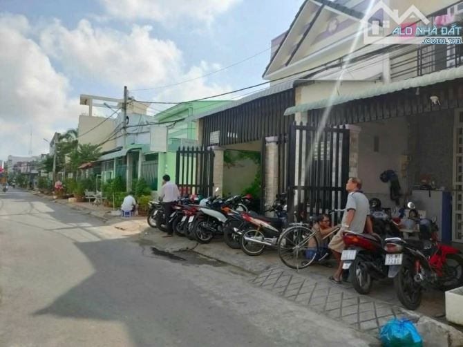 Cho thuê nhà mặt tiền hẻm 577 Đường 30/4 phường Hưng Lợi, góc 2 mặt tiền