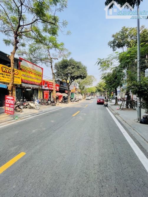 5,3 tỷ Có Nhà Mặt Phố 53m2 x 3 Tầng