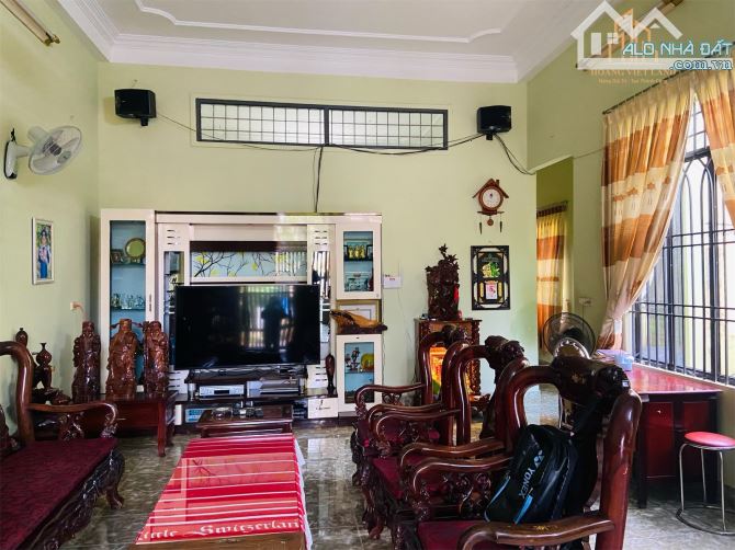 Nhà 1 trệt 2 lầu mặt tiền  hà Huy tập kiên cố, vị trí đẹp của tuyến đường