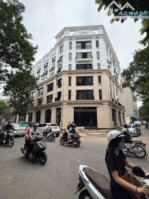 Bán Dãy Toà SHOUPHOUSE LANGS VILLAGE PHỐ CHÙA LÁNG 6 Tầng 1 Tum