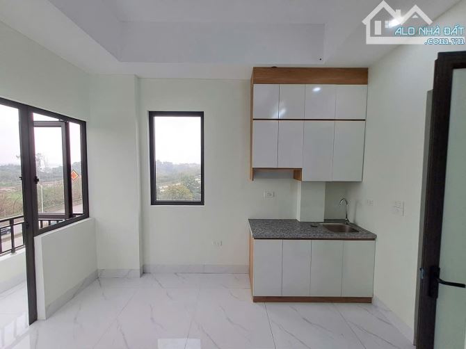 Cho Thuê CCMN 521 An Dương Vương Tây Hồ 25m2 Gác Xép Giường Ban Công Cửa Sổ Thang Máy