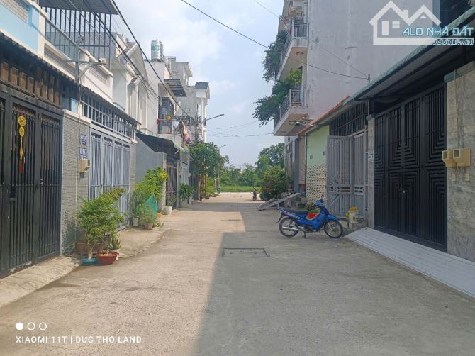 Bán đất tặng nhà chính chủ 5.2x25m, HXT thông Thạnh Xuân, Quận 12 giá tốt hơn 4Tỷ