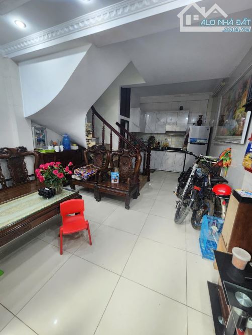 BÁN NHÀ GIÁP NHỊ – NHÀ TỰ XÂY CỰC CHẮC – 5 TẦNG CHỈ 5,5 TỶ!!!