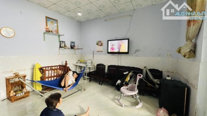 Bán nhà 165m²  Đông Hòa ngang 7m,SHR thổ cư,đường ô tô, gần làng ĐHQG TPHCM