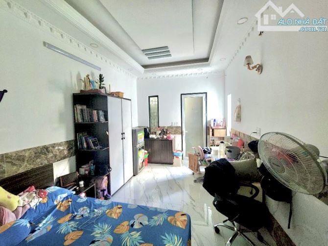 CĂN HỘ DỊCH VỤ 4 TẦNG - DOANH THU 30 TRIỆU/THÁNG - VỊ TRÍ VÀNG HUỲNH TẤN PHÁT, NHÀ BÈ - 1