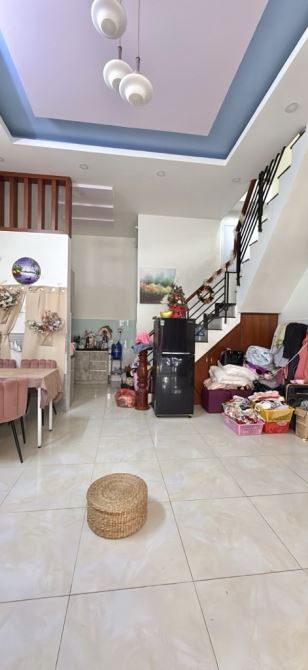 Bán nhà Gò Dầu Tân Phú 3 tầng sát mặt tiền giá chỉ 2.xtỷ - 1