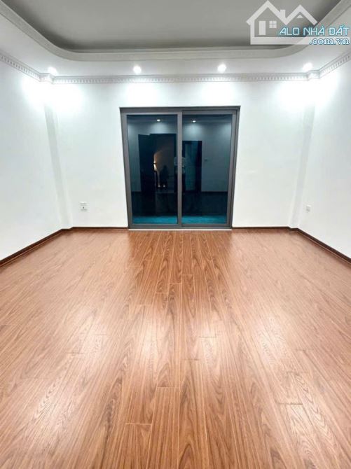 TÌM ĐÂU RA CĂN THỨ 2 Ở ĐỨC DIỄN 40M-6 TẦNG MỚI TINH 30M Ô TÔ TRÁNH-NHỈNH 6 TỶ - 1