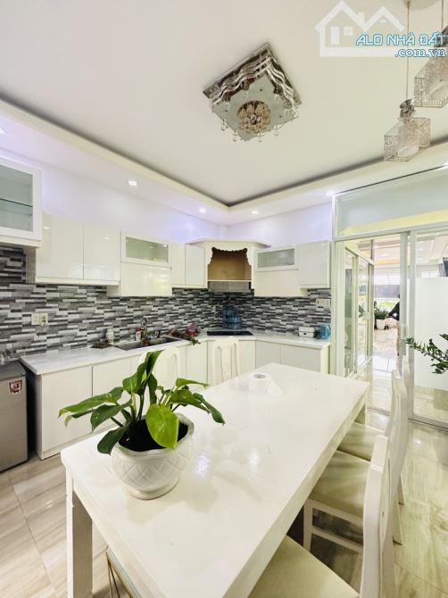 Bán nhà Tân Quy, 4x15m, khu cao tầng đồng bộ chỉ nhỉnh 9 tỷ - 1