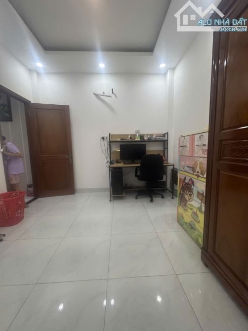 Bình Tân, Hẻm Bình trị đông thông ra Tên Lửa, Nhà mới đẹp 4 tầng, 56m2, ô tô, giá rẻ - 1