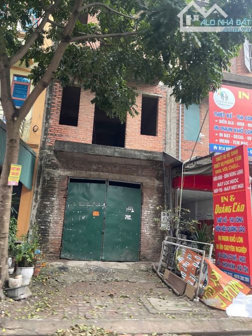HÀNG HOT DUY NHẤT CHỈ MÌNH EM CÓ BÁN ĐẤT TẶNG NHÀ XÂY THÔ TẠI TRỤC XƯƠNG CÁ LÝ THÁNH TÔNG. - 1