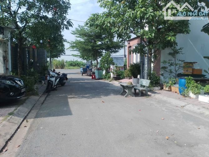 Bán đất nền cách đường Bình Mỹ 30m. DT 96m2 thổ cư, sổ riêng, đường nhựa 10m giá 1.85 tỷ - 1