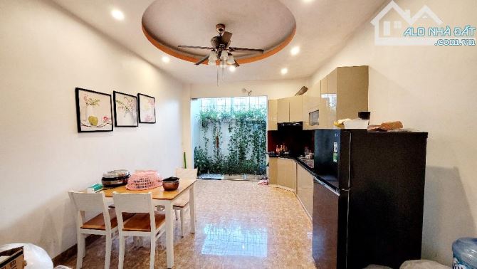 BÁN NHÀ Ngọc Thụy 79M², MT 3.8M – 2 MẶT THOÁNG – NGÕ NÔNG – GẦN BÃI ĐỖ Ô TÔ – GIÁ 11 TỶ - 1