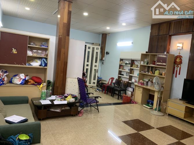 BÁN NHÀ NGUYỄN CHÍ THANH QUẬN 11- 100M2- NGANG 5.6M- HẺM XE TẢI- CÁCH MT 30M- GIÁ CHỈ 12TỶ - 1