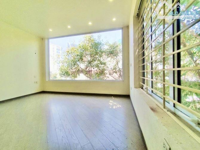Bán nhà lô góc mặt phố Vũ Thạnh, Đống Đa, tiện kinh doanh 5 tầng 65m2 giá 22.5 tỷ - 1
