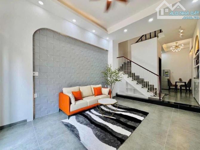 SỐC!NHÀ ĐẸP ĐƯỜNG ĐẶNG TẤT,QUẬN 1. GIÁ 4TỶ350/54M2(4,5MX12M). ĐANG CHO THUÊ 19TRIỆU/THÁNG - 1
