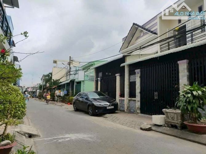 Cho thuê nhà mặt tiền hẻm 577 Đường 30/4 phường Hưng Lợi, góc 2 mặt tiền - 1