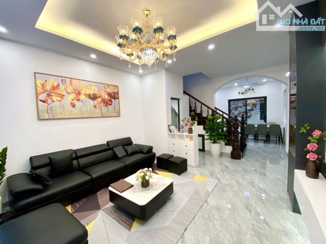 Bán nhà mặt Phố Lụa 42m2 nhỉnh 9 tỷ, ô tô tránh đỗ kinh doanh đỉnh - 1