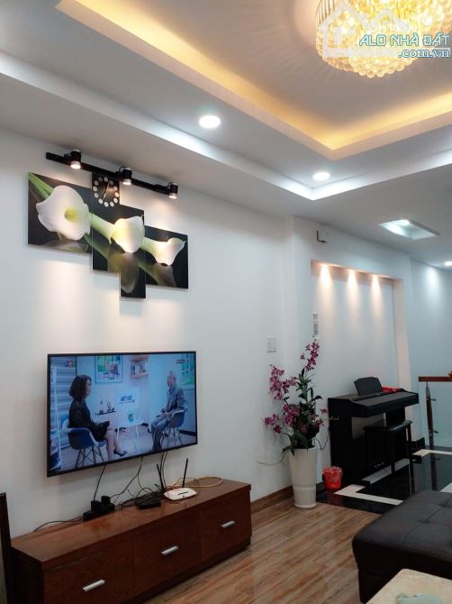 PHẠM VĂN BẠCH, TB, HXH GẦN ĐƯỜNG, 4 TẦNG, ĐẸP SANG TRỌNG, DÒNG TIỀN 18 TRIỆU, GIÁ 8,2 TỶ - 1