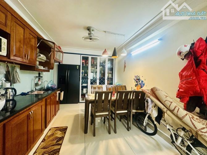 Bán nhà Ô tô tránh, Kinh doanh, Cổ Điển A-  Thanh Trì, 40m, 5 tầng, mt3.3m, 8.6 tỷ - 1