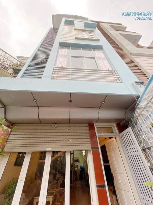 BIỆT THỰ SÂN VƯỜN TÂY HỒ – 97M², 5 TẦNG, MẶT TIỀN 7.4M – GIÁ CHỈ 30.5 TỶ (TL)