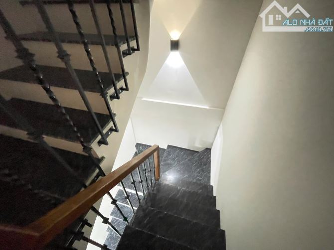 Hoàng Cầu, Phân lô oto tránh, Vỉa hè, Sát phố, 7 tầng TM. 51m2, MT 3.7m. 23.8 tỷ! - 16
