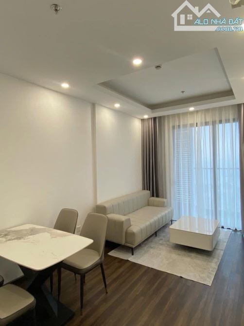 Bán nhà 4 tầng thiết kế hiện đại ngay gần ngã tư Cát Dài Mê Linh - 2