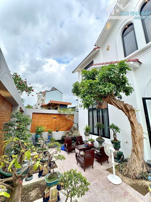 Bán Biệt Thự Vườn Hẻm Xe Tải 374m2 Lê Văn Chí Linh Trung Thủ Đức Chỉ 17.5 tỷ Đẹp Lung Linh - 2