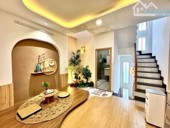 BÁN NHÀ MINH KHAI - HƯỞNG TRỌN TIỆN ÍCH TIMESCITY, GẦN Ô TÔ, NHÀ CỰC ĐẸP, CHỦ MÓT BÁN. - 2