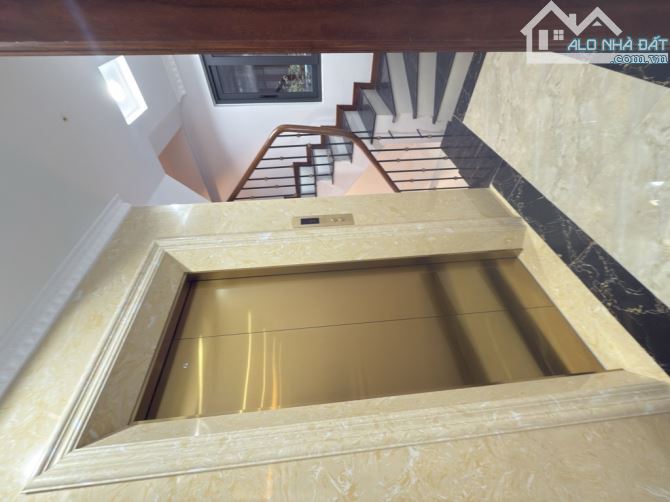 Bán nhà Cầu Giấy, 6 tầng thang máy, ô tô đỗ cửa, gần phố, kinh doanh, dt40m, mt4m, 12 tỷ - 2