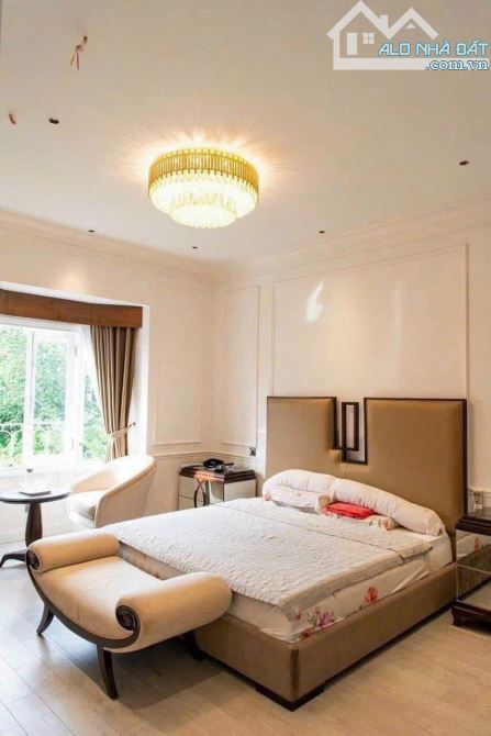 Biệt thự góc 3MT  Nguyễn Văn Hưởng,Thảo Điền Quận 2 (TP.Thủ Đức) 17x21m 3 tầng - 118 Tỷ - 2