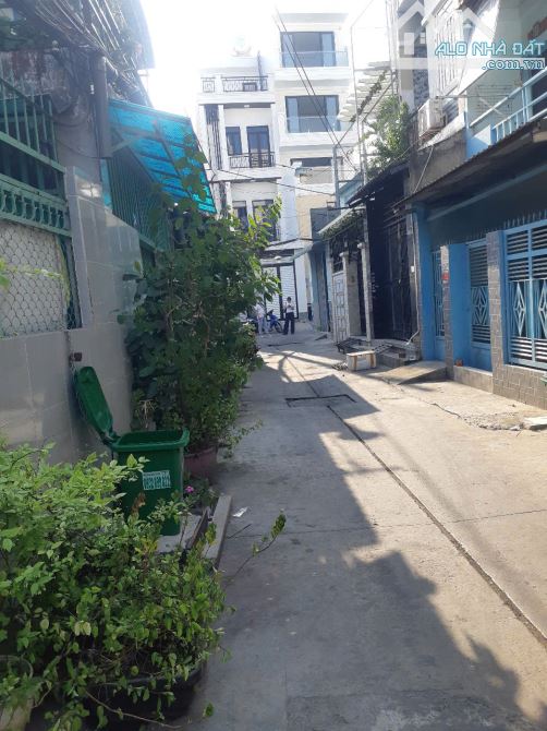 Bình Tân, Hẻm Bình trị đông thông ra Tên Lửa, Nhà mới đẹp 4 tầng, 56m2, ô tô, giá rẻ - 2