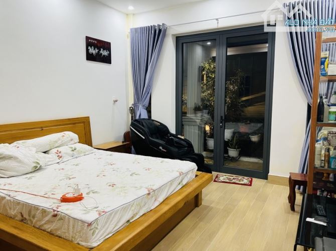 SIÊU PHẨM NHÀ 3 TẦNG - 5 PHÒNG NGỦ - NGUYỂN ĐÌNH CHIỂU - NGŨ HÀNH SƠN - NHỈNH 6 TỶ! - 2