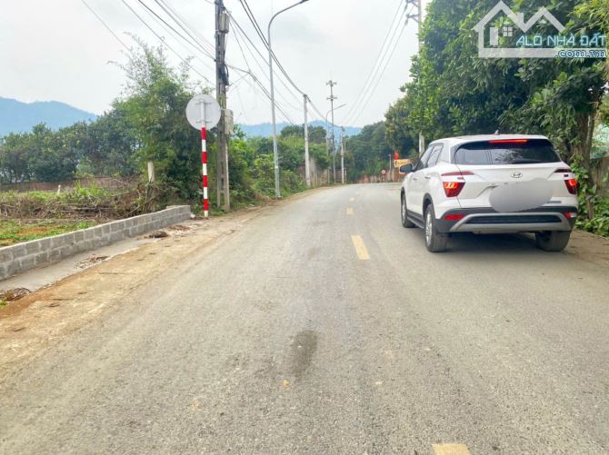 Bước xuống đường nhựa là tới đất, 720m giá chỉ 9tr/m hàng hiếm sẵn sổ, view cao thoáng - 2