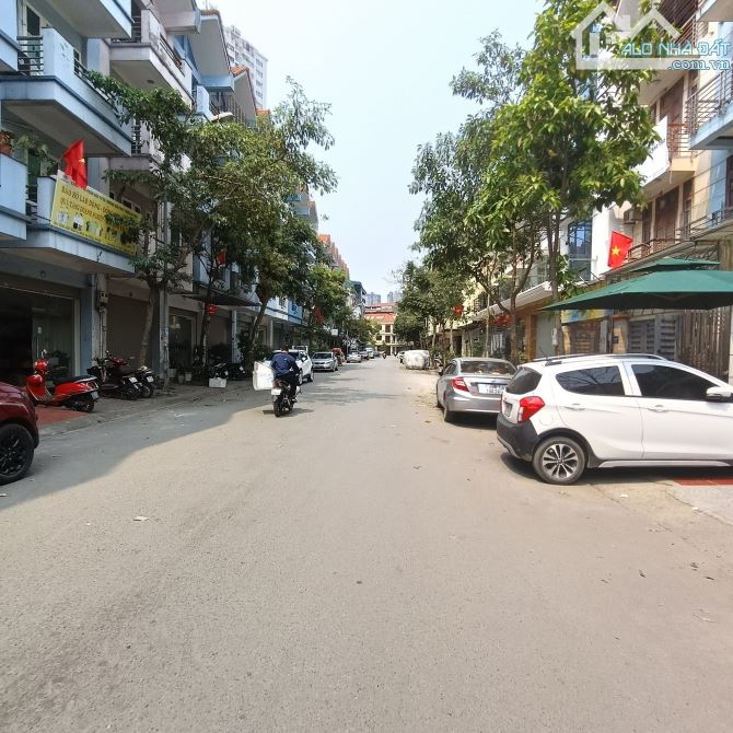 Bán gấp liền kề tiểu khu đô thị Nam La Khê, Trục đường 18m, 15,5 tỷ - 2