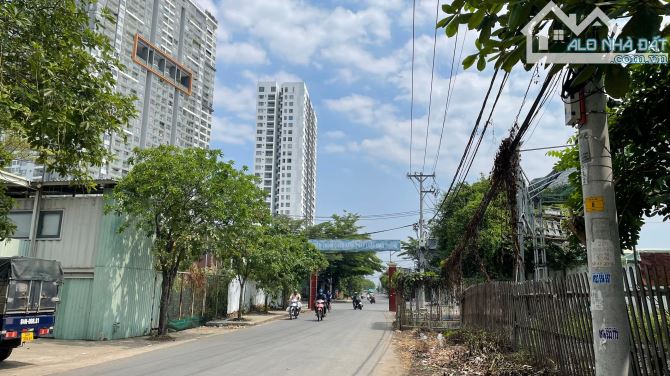 Bán lô đất 2500m2 mặt tiền Đào Trí quận 7 giá 3x tỷ - 2