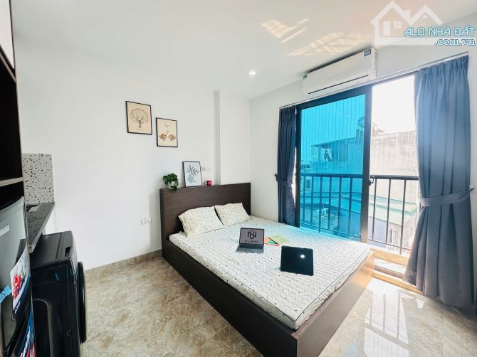 Cho Thuê CCMN Ngõ 44 Hào Nam Đống Đa 30m2 Studio Full Nội Thất Thang Máy Ban Công Giặt - 2