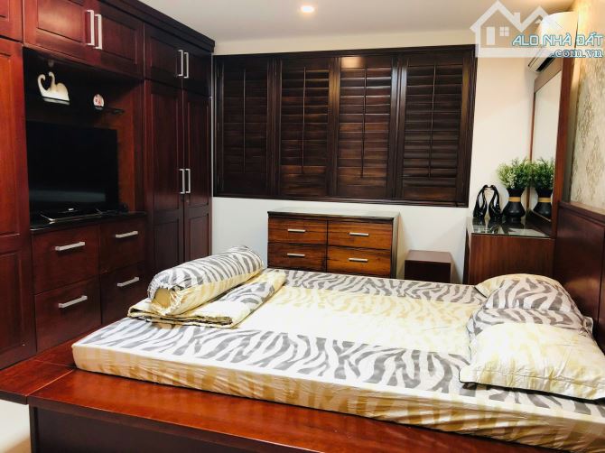 Bán Nhà 4 Tầng- Mặt Tiền đường Trần Nguyên Hãn -Định Cư ( Ngang 8 mét) - 2