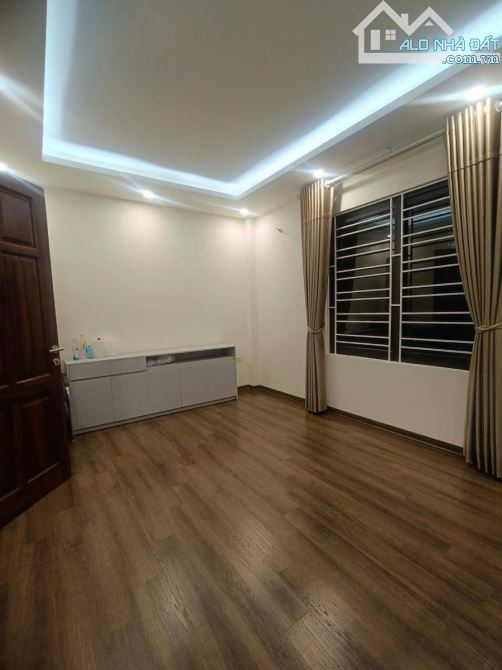 NHÀ ĐẸP TRUNG KÍNH CẦU GIẤY 50M*5T CHỈ 13,2 TỶ. 20M RA MẶT PHỐ, FULL NỘI THẤT Ở NGAY - 2