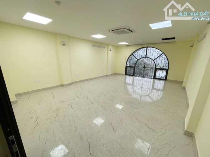 Cho thuê nhà mặt phố Mạc Thái Tông, 70m2x8T, thang máy, 85tr/t - 2